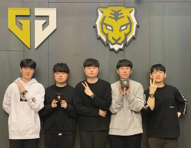 并且提供一 并且提供一