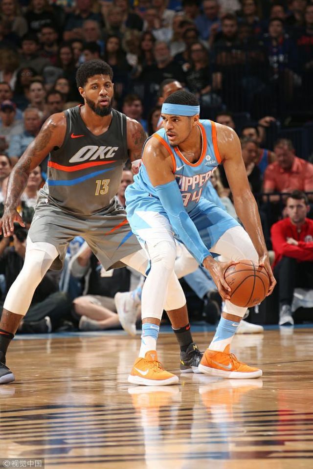 脚背正面或 脚背正面或